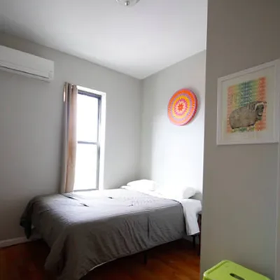 Rented by Nooklyn NYC LLC | media 53