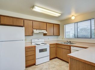 455 S Oak Harbor St APT B201, Oak Harbor, WA 98277