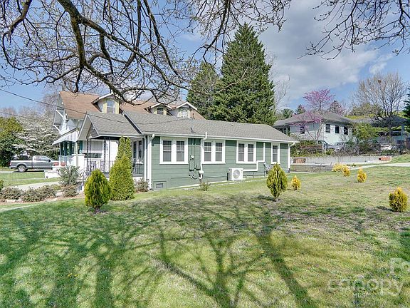 4th image of 999 9th Ave W #1