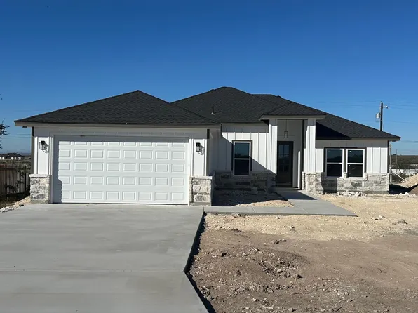 328 Lenawee Ave, Del Rio, TX 78840