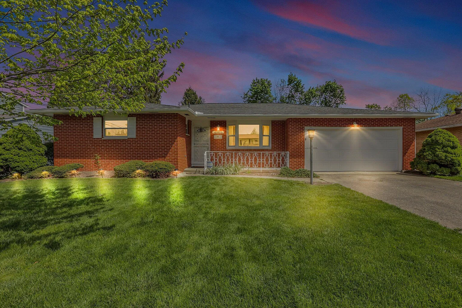 4940 Cheviot Dr photo 1