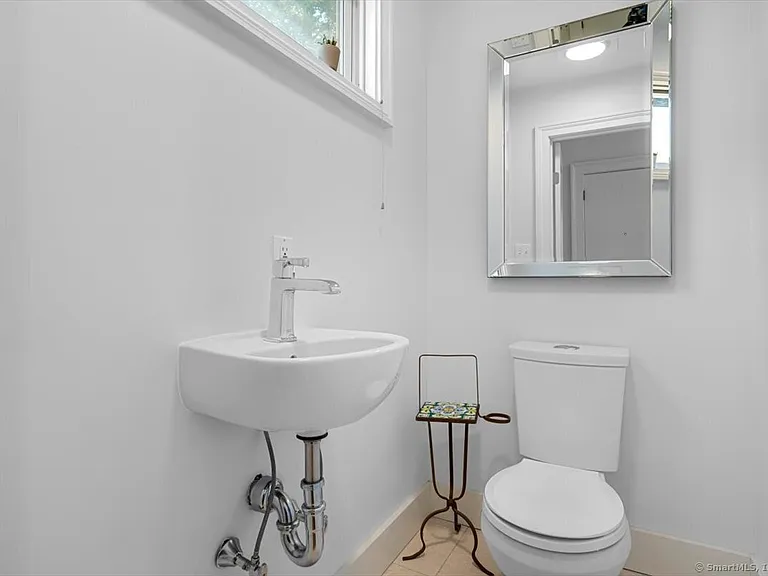 233 Highland St — Photo 14