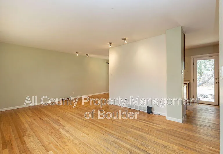 4481 Hamilton Ct — Photo 9