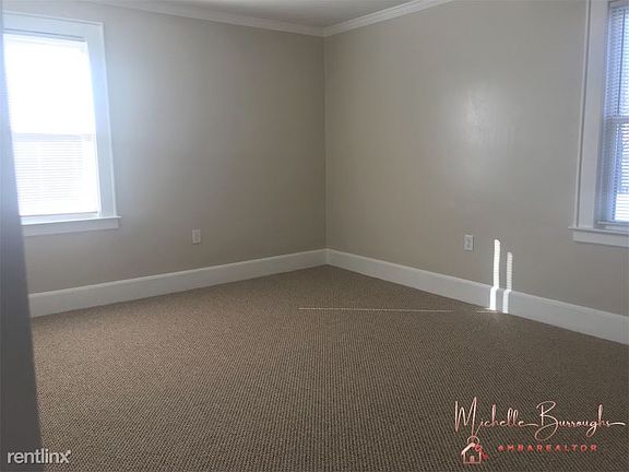 4th image of 33 Brookwood Dr
