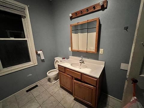 5th image of 604 High St #A-b