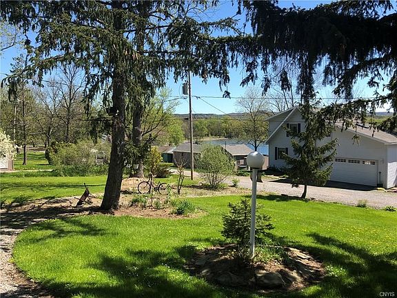 3rd image of 4998 Lakeside Dr