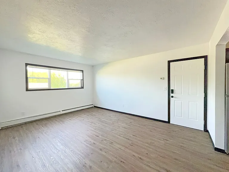 Remodeled 2 Bed, 1 Bath in a Convenient Central Location — Photo 27