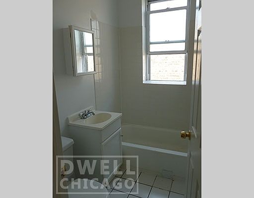 5th image of 3000 N Whipple St #30481