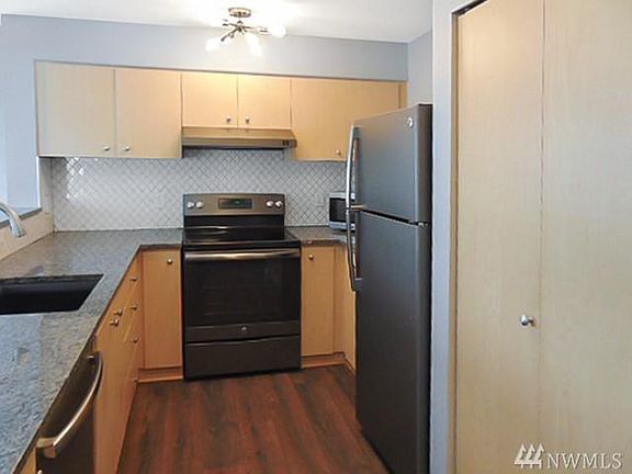 5th image of 2824 Grand Ave Unit A301