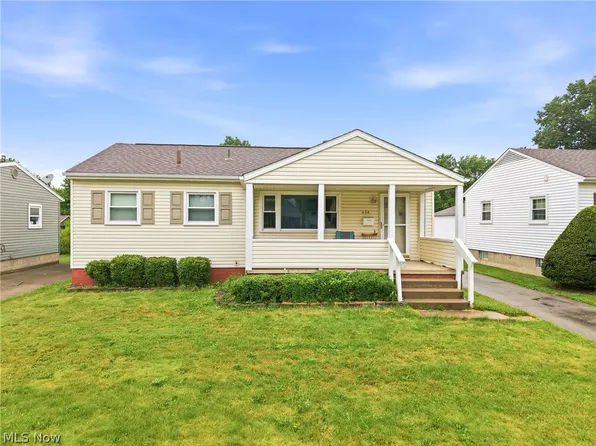404 Elizabeth St, Hubbard, OH 44425