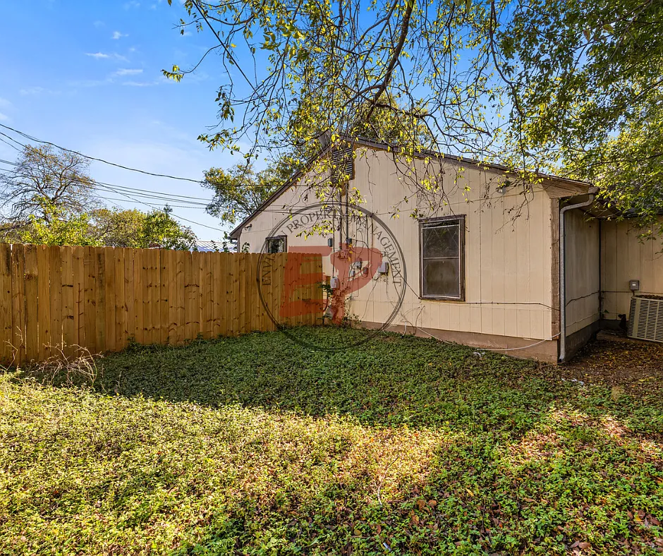 3627 Colcord Avenue — Photo 3