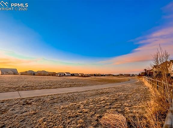 5th image of 12484 Pine Valley Cir