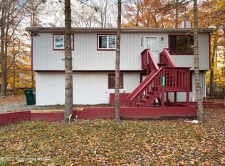 5326 Ledgewood Dr, Tobyhanna, PA