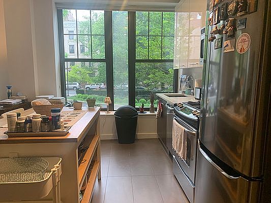 3rd image of 123 Parkside Ave #1C