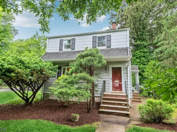 330 Vesta Ct, Ridgewood Village, NJ 07450