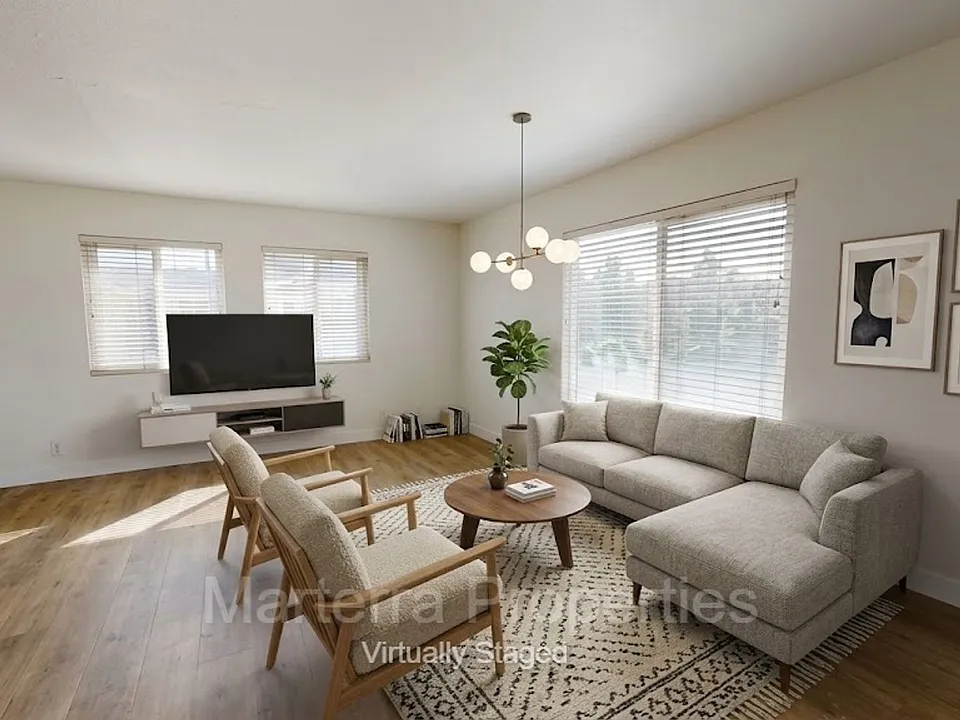 2861 Mendoza Dr