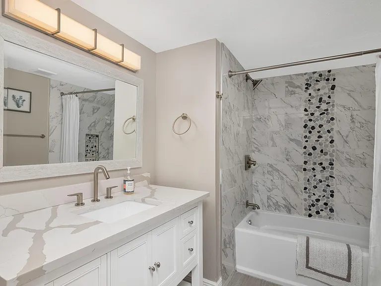 8635 River Homes Ln #305 — Photo 13