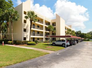 11485 Oakhurst Rd APT B304, Largo, FL 33774