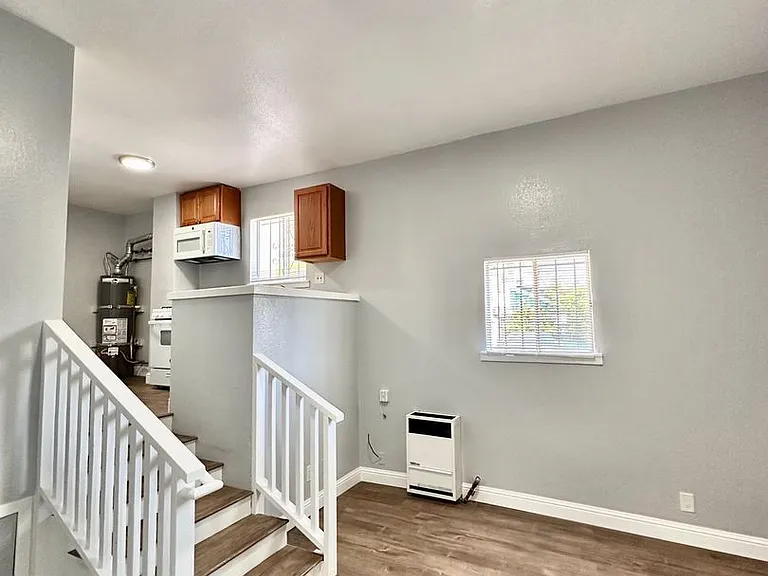5416 Foothill Blvd — Photo 14