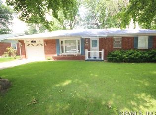 41 Riviera Dr, Granite City, IL 62040