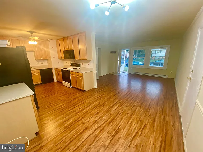 1042 S Ironwood Rd — Photo 4