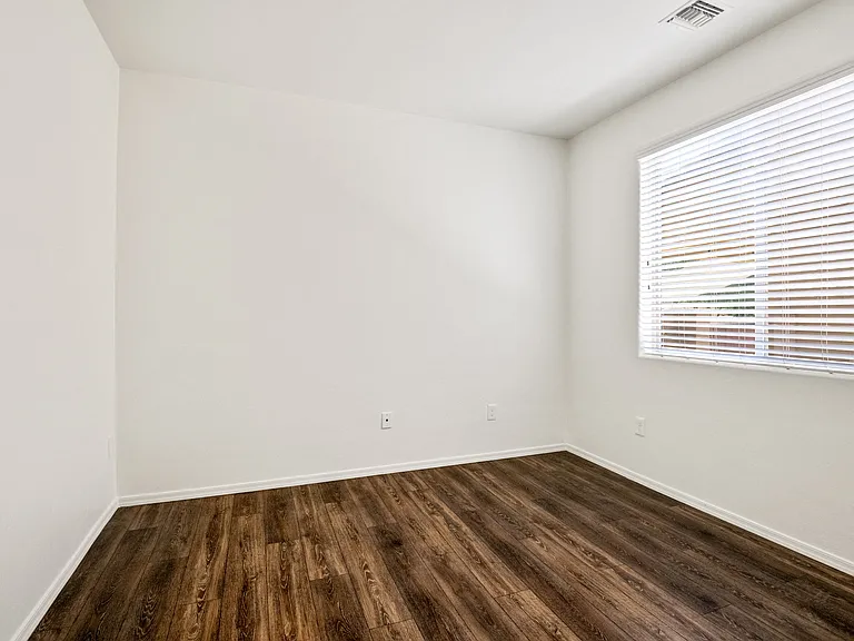 8034 S Dolphin Way — Photo 11