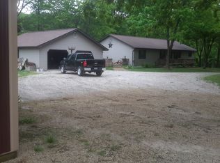 3962 Bono Rd, Staunton, IL 62088