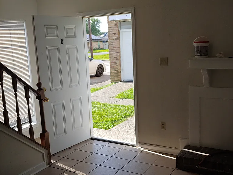 118 Oak Ridge Ave #D — Photo 6