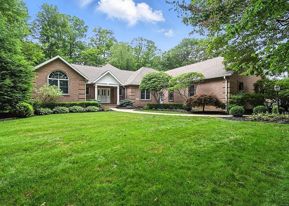 1st image of 2323 Forest Hill Cir