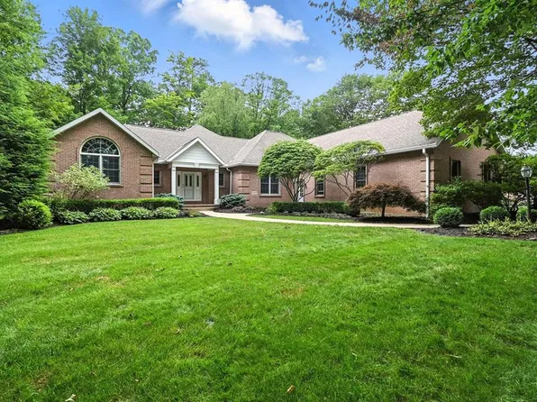 2323 Forest Hill Cir, Mansfield, OH 44903