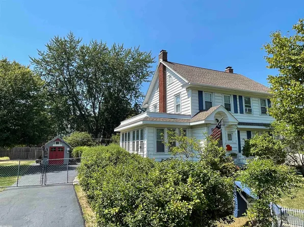 26689 Elm St, Roseville, MI 48066
