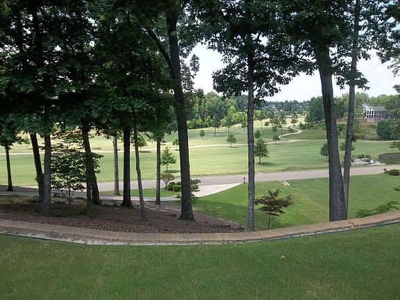 2nd image of 3820 Majestic Oaks Dr