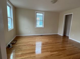 60 Rock St #1, Lowell, MA 01854