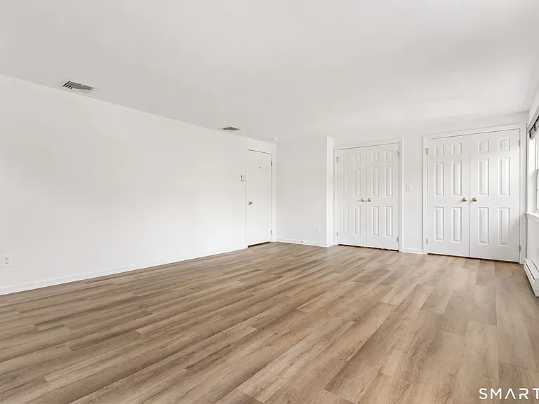 24 Herman Ave — Photo 14