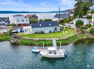 2401 Day Island Blvd W, University Place, WA