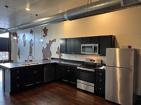 4th image of 8 E Main St #202