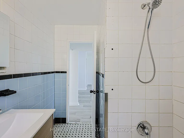 2204 Dufferin St #202 — Photo 14