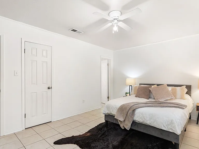 118 Rustwood St — Photo 13
