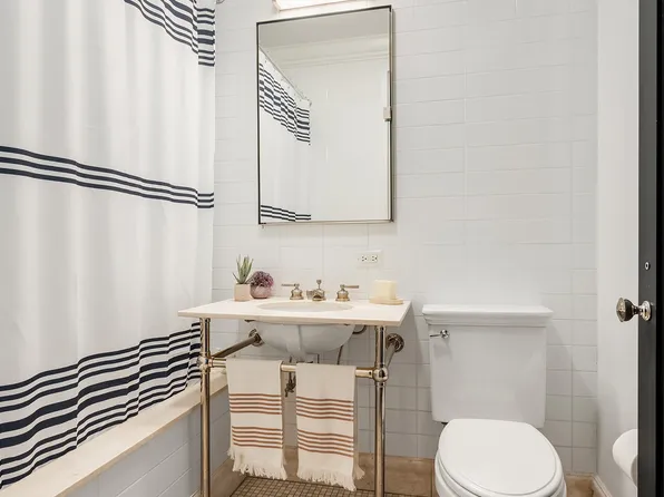 15 East 26th Street image 9 of 17