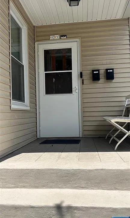 52 Christie Ave #1