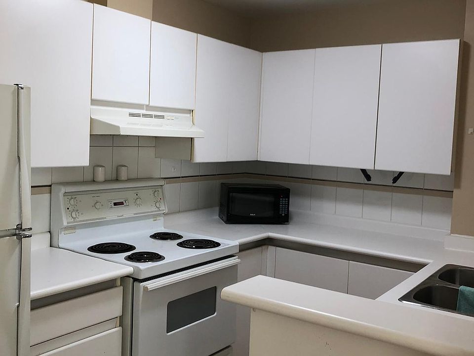 1st image of 989 Nelson St #509