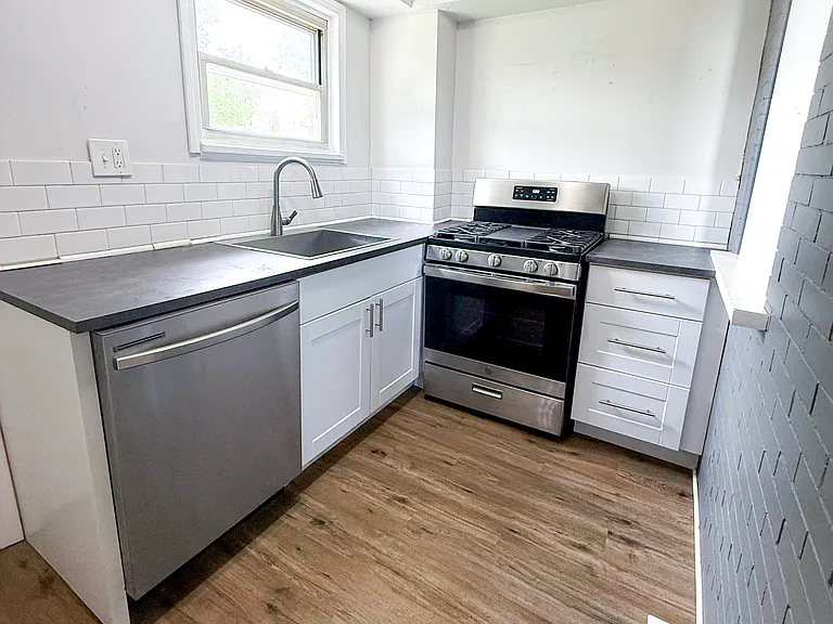 1404 Wareman Ave #1 — Photo 4
