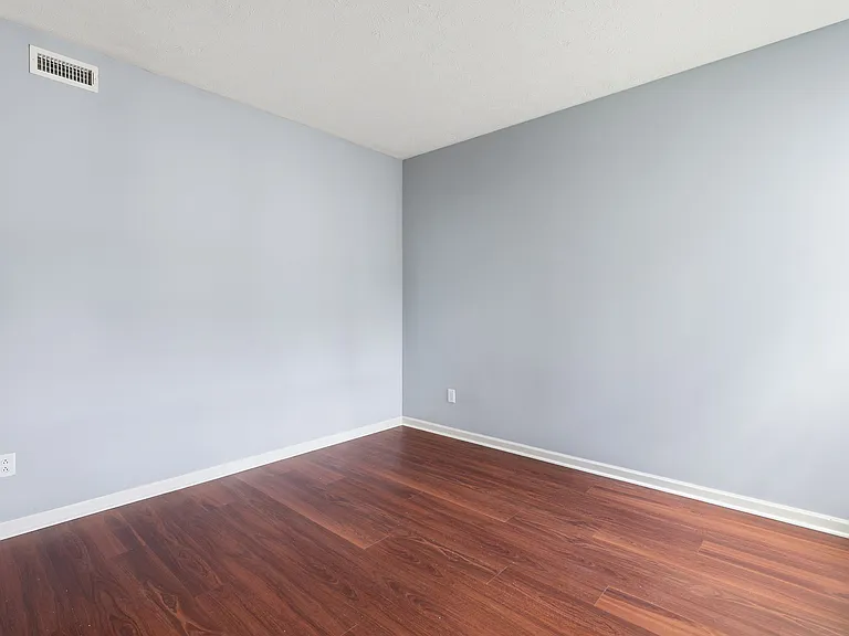 12250 Eddington Pl — Photo 17