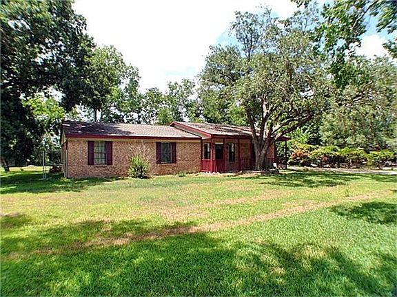 2nd image of 6913 Sharon Dr