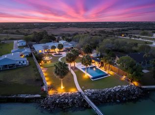 3609 Copano Dr, Rockport, TX 78382