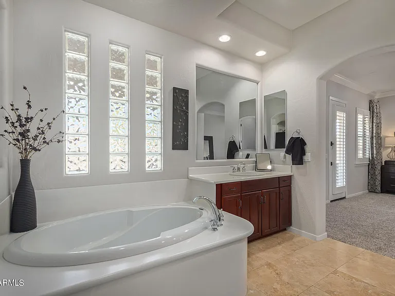 885 W Palo Brea Dr — Photo 38
