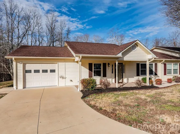 250 Eastwood Village Dr, Bostic, NC 28018
