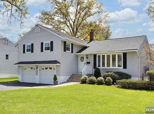 334 Webster Dr, New Milford, NJ 07646