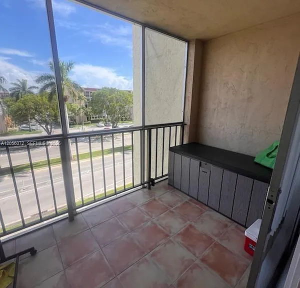 2000 Atlantic Shores Blvd #404 — Photo 1
