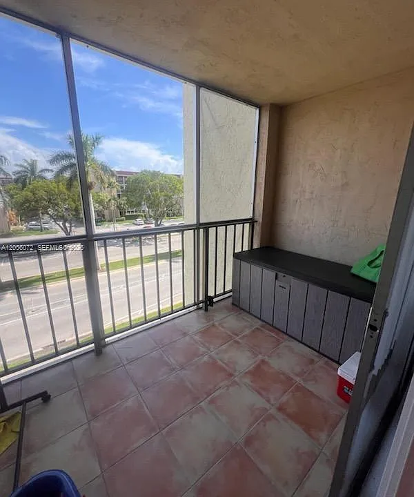 2000 Atlantic Shores Blvd #404